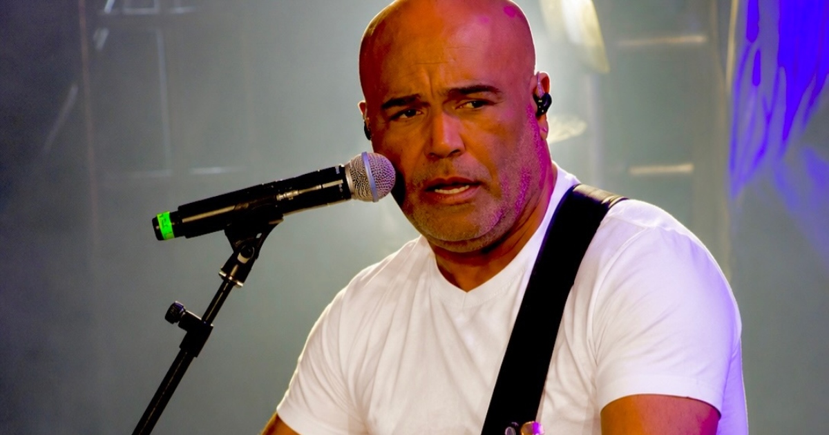 Helicóptero cai em SC: cantor Rick, da dupla Rick & Renner, morre aos 59