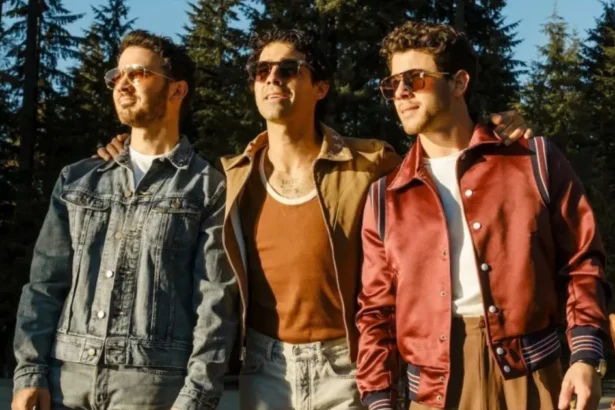 Jonas Brothers agitam intervalo da estreia da NFL na Austrália