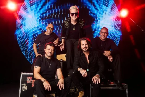 Jota Quest leva tributo a Tim Maia ao 'Altas Horas' com projeto 'Dance'