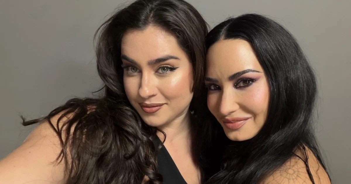 Lauren Jauregui curte show de Demi Lovato em São Paulo e posa com ela