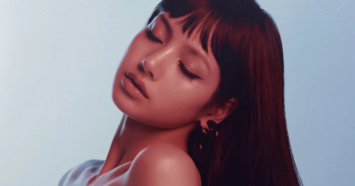 LISA revela detalhes do EP 'PRESS PLAY' e chama fãs para 'filme'