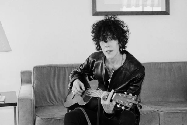 LP estreia álbum 'Room 12' e comemora 25 anos de carreira