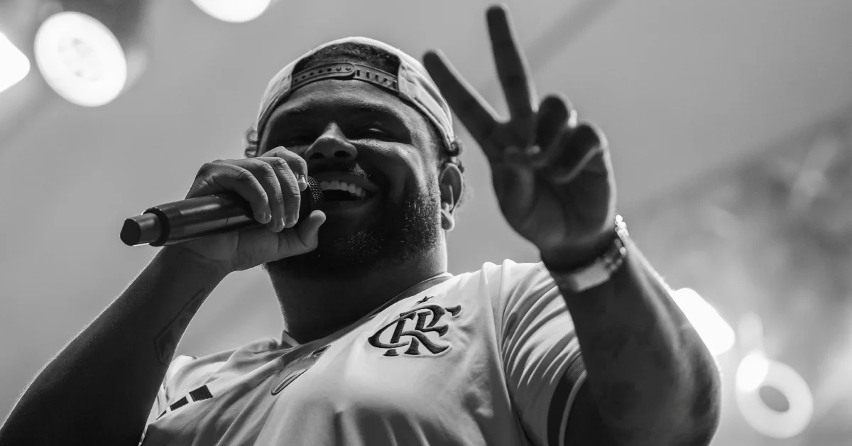 Lukas Agustinho grava projeto ao vivo em Nilópolis com convidados surpresa