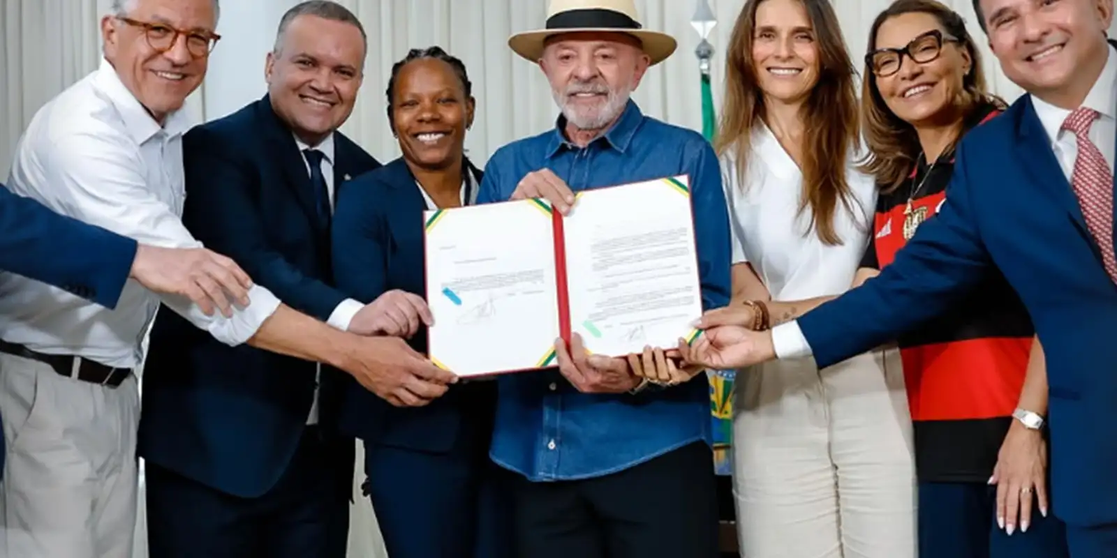 Lula institui diretrizes permanentes para o futebol feminino