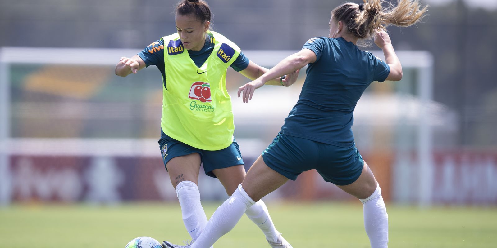 Lula sanciona lei que fortalece estrutura do futebol feminino