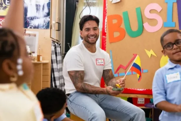 Maluma ensina empreendedorismo e relembra venda de sanduíches
