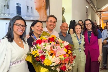 A interventora judicial Márcia Guimarães durante homenagem no Hospital de Cirurgia, em Aracaju