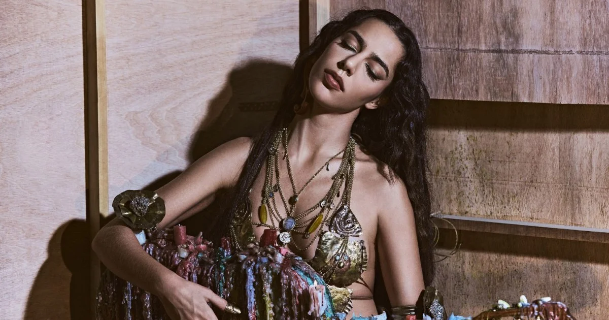 Marina Sena retoma rotina no sítio e soma 400 milhões de streams