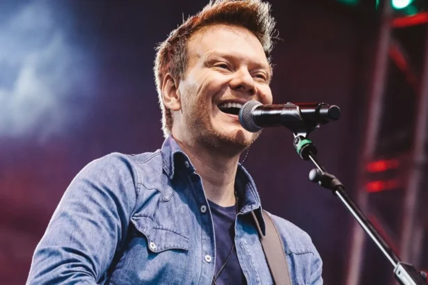 Michel Teló e grandes nomes do sertanejo se apresentam juntos em Curitiba