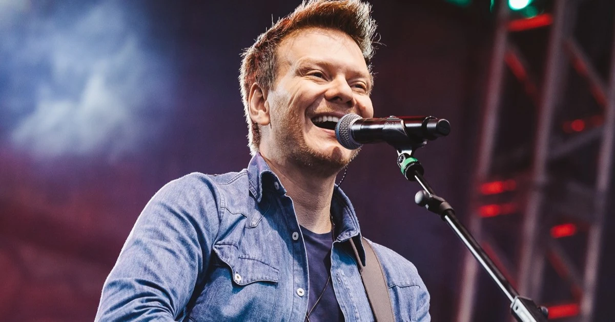 Michel Teló e grandes nomes do sertanejo se apresentam juntos em Curitiba