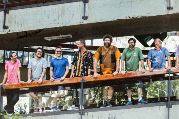 Móveis Coloniais de Acaju retorna aos palcos em SP pelo circuito MUCHO!