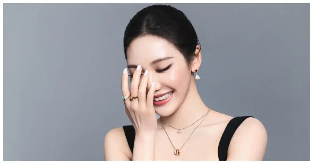 Ningning (aespa) integra equipe de embaixadores da BVLGARI