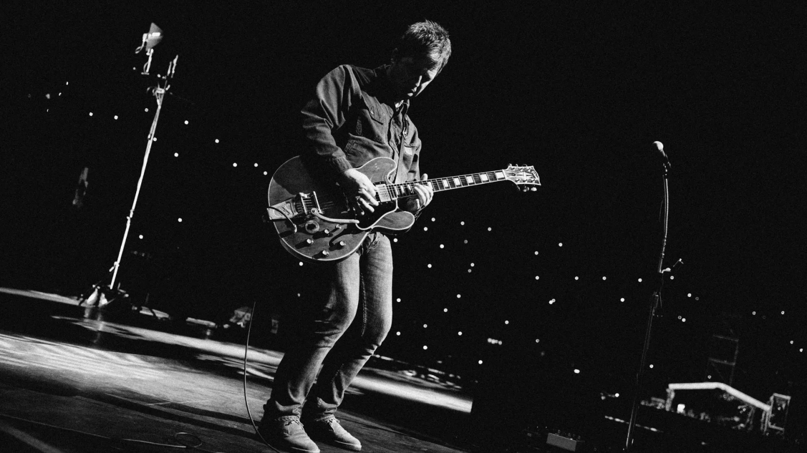Noel Gallagher revela quando decidiu lançar turnê do Oasis em 2027