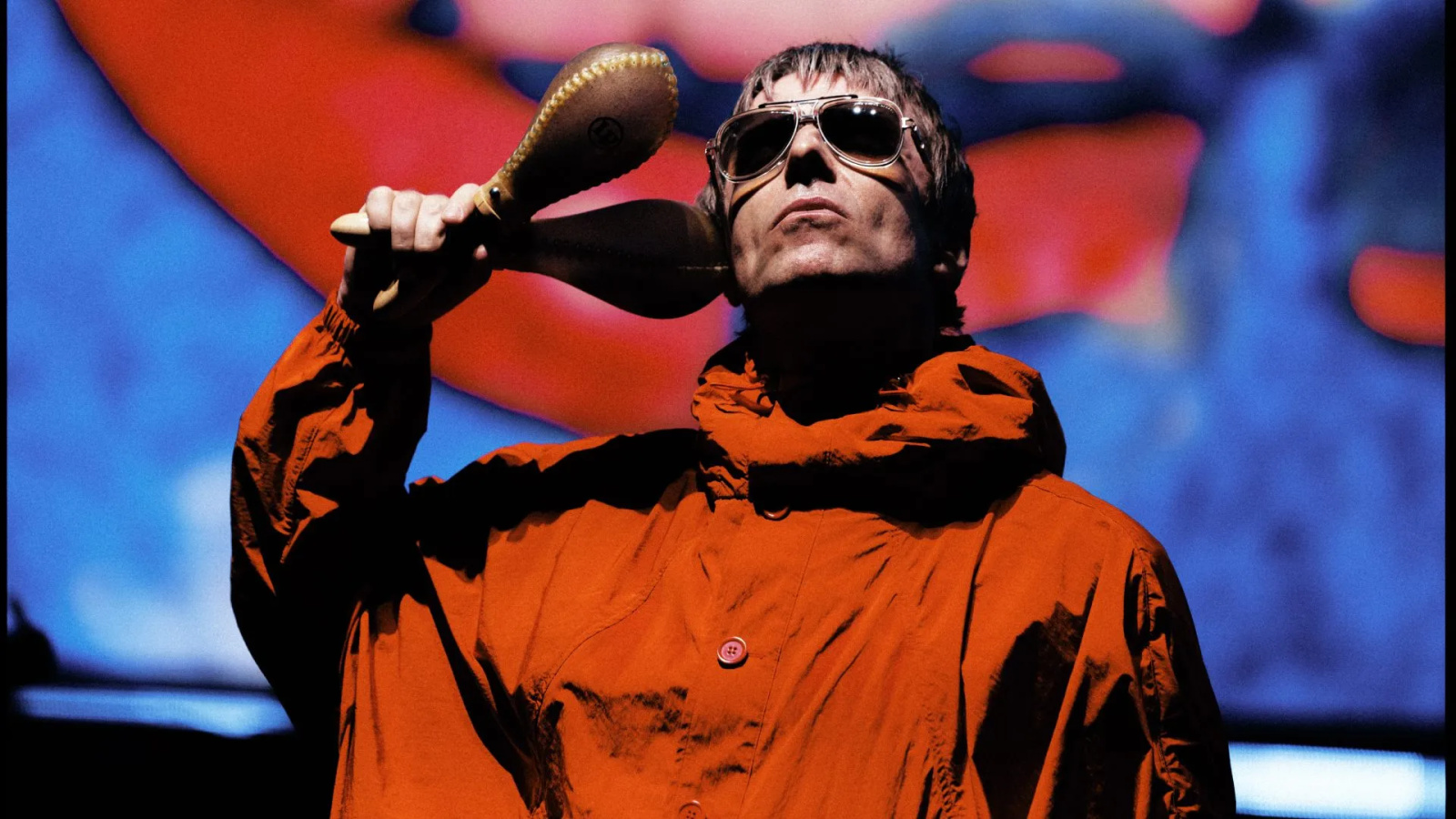 Oasis anuncia data de revelação após show de drones em Manchester