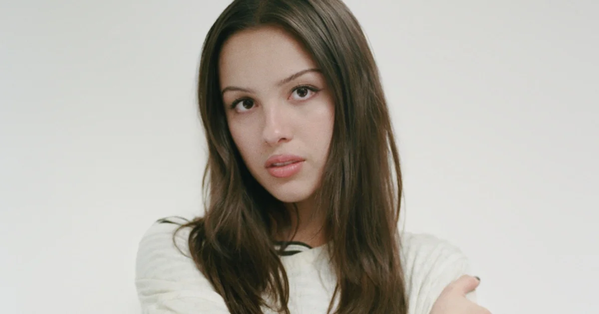 Olivia Rodrigo estreia turnê 'Unraveled' com setlist emocional em Hartford