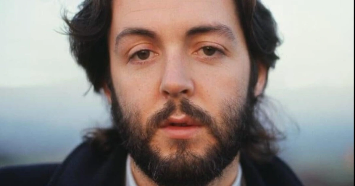 Paul McCartney revela solidão e abuso de álcool após o fim dos Beatles