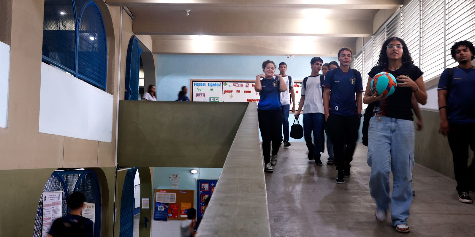 Pé-de-Meia libera 6ª parcela a estudantes com 80% de presença