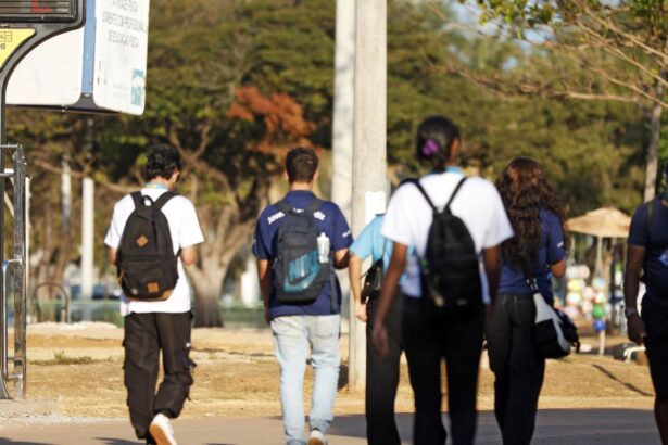 Pesquisa expõe contraste: 59% dizem estar bem, maioria acima do peso