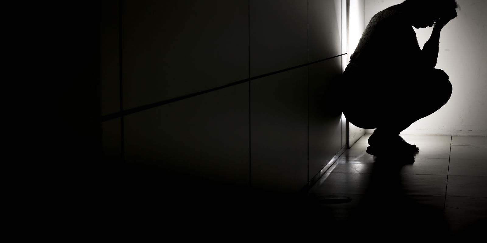 Profissionais alertam para aumento do risco de suicídio por apostas online