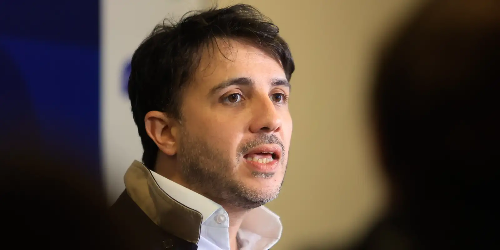 Renan Santos propõe desindexar benefícios e limitar reajustes da Previdência