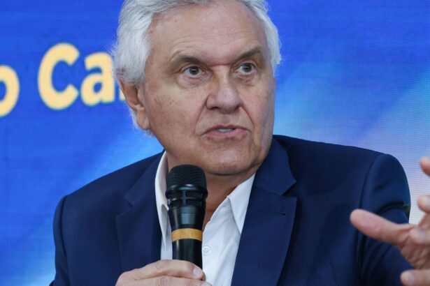 Ronaldo Caiado recebe diagnóstico de pneumonia e tem tratamento ajustado