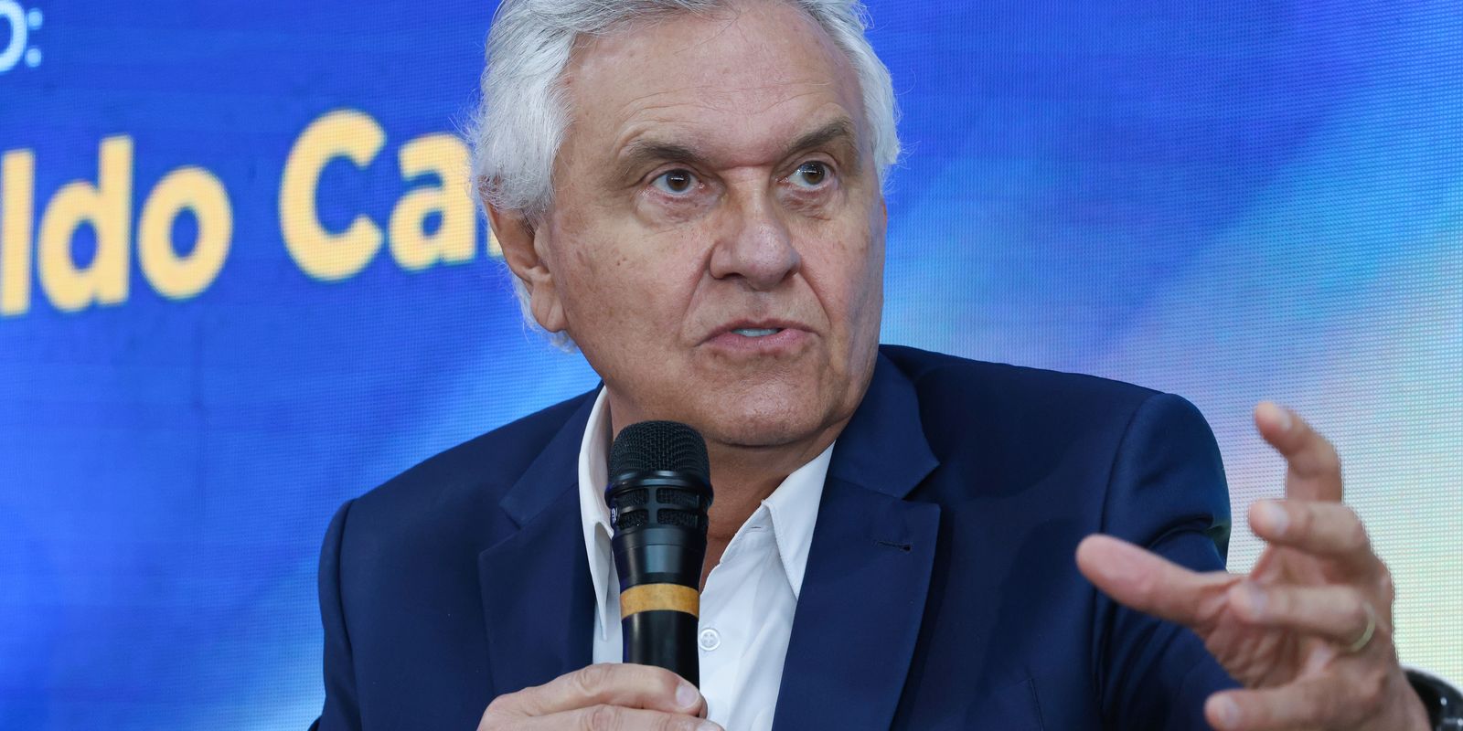Ronaldo Caiado recebe diagnóstico de pneumonia e tem tratamento ajustado
