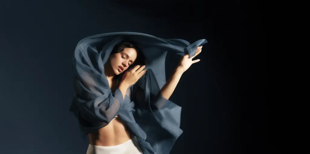 Rosalía encerra a LUX Tour e emociona fãs com agradecimento