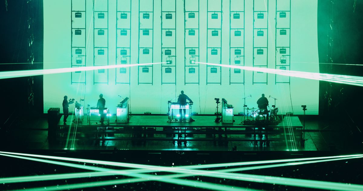 RÜFÜS DU SOL bate recorde: maior turnê eletrônica da história
