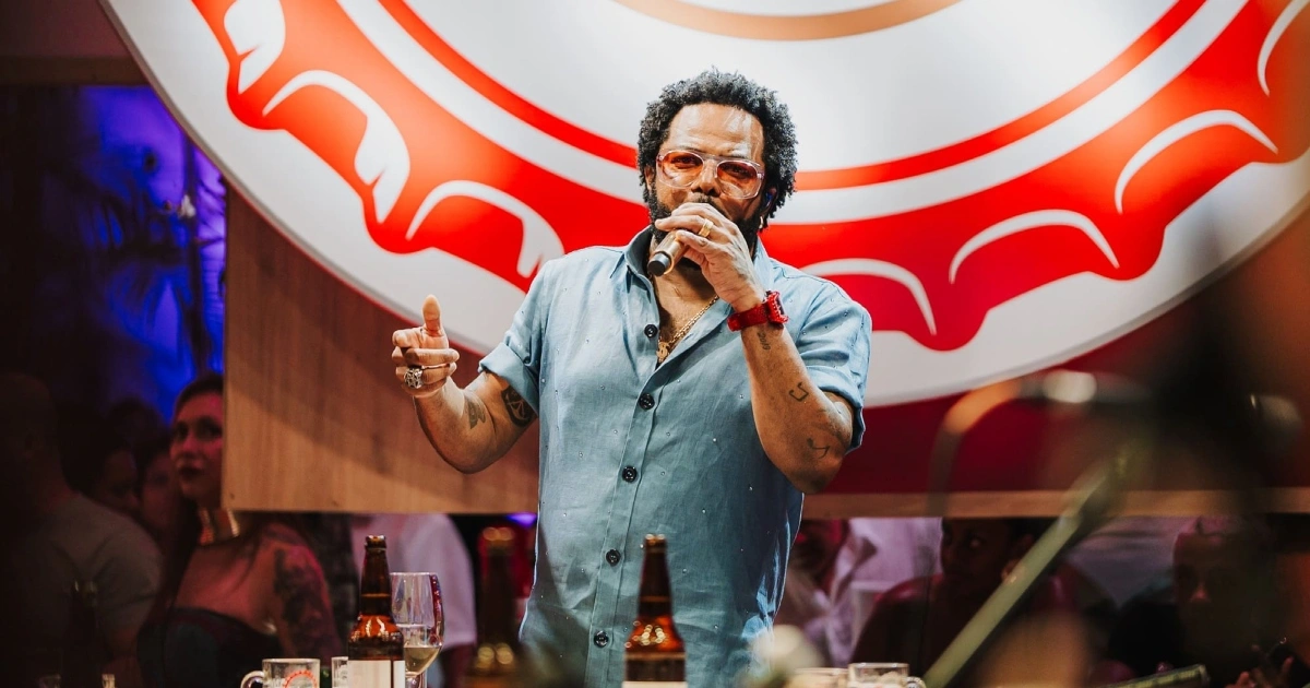 Xande de Pilares conquista indicação ao Grammy Latino por álbum ao vivo