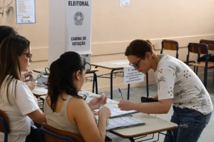 Abstenção dispara em SP: 22,5% e 7,6 milhões ausentes no 1º turno