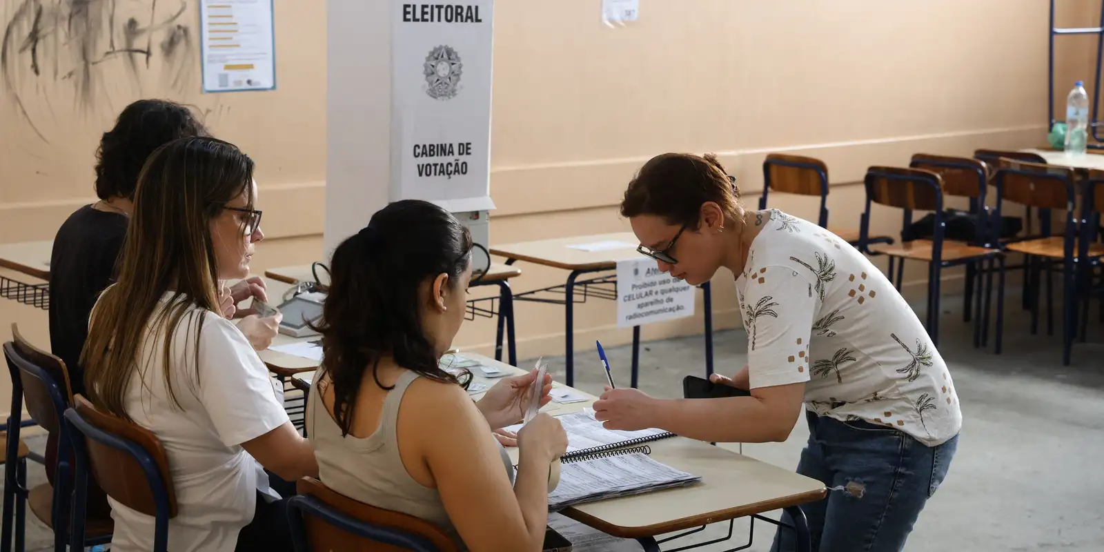 Abstenção dispara em SP: 22,5% e 7,6 milhões ausentes no 1º turno