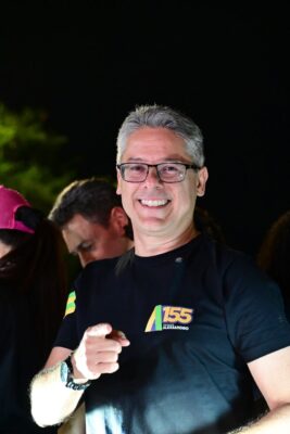 O senador Alessandro Vieira durante a apuração em Aracaju