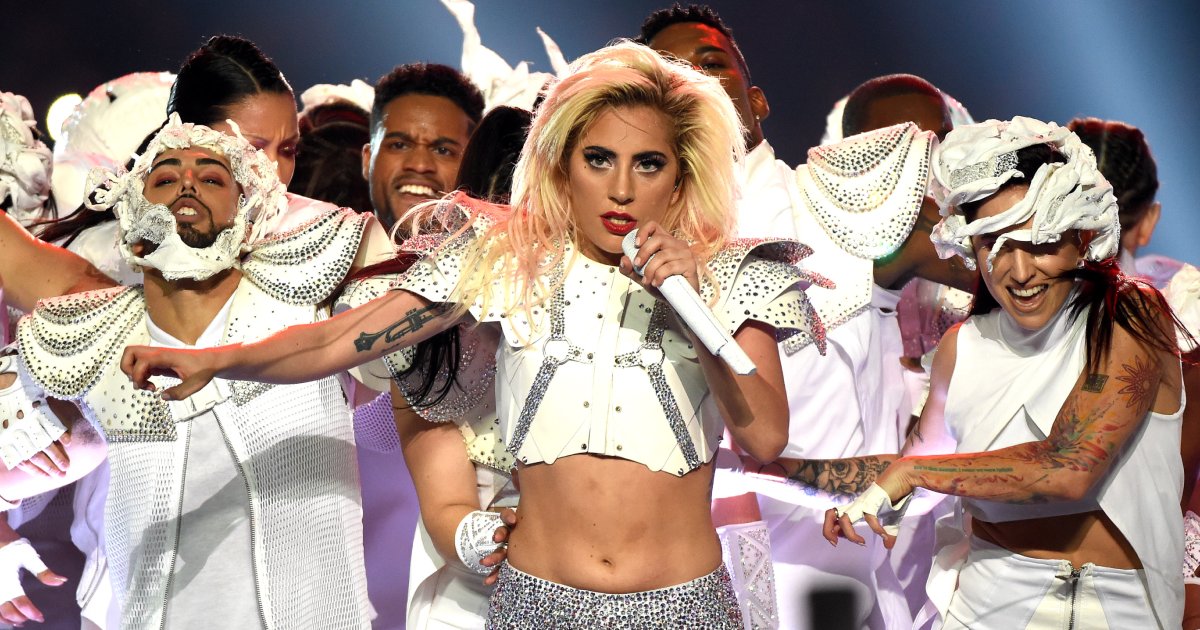Lady Gaga reconhece erro e pede desculpas por bronzeador Haus Labs