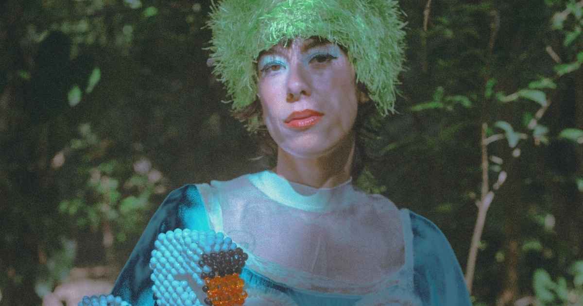 Marina Mole lança 'Azucrim' com anjo que experimenta emoções na Terra