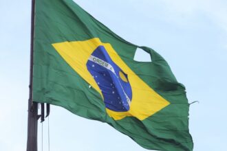 Bandeira do Brasil durante o dia de votacao
